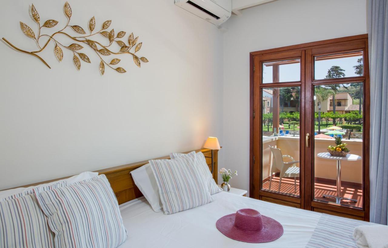 Omega Platanias Lejlighedshotel Platanés Eksteriør billede