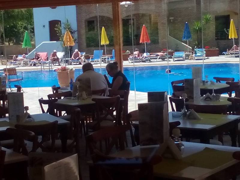 Omega Platanias Lejlighedshotel Platanés Eksteriør billede