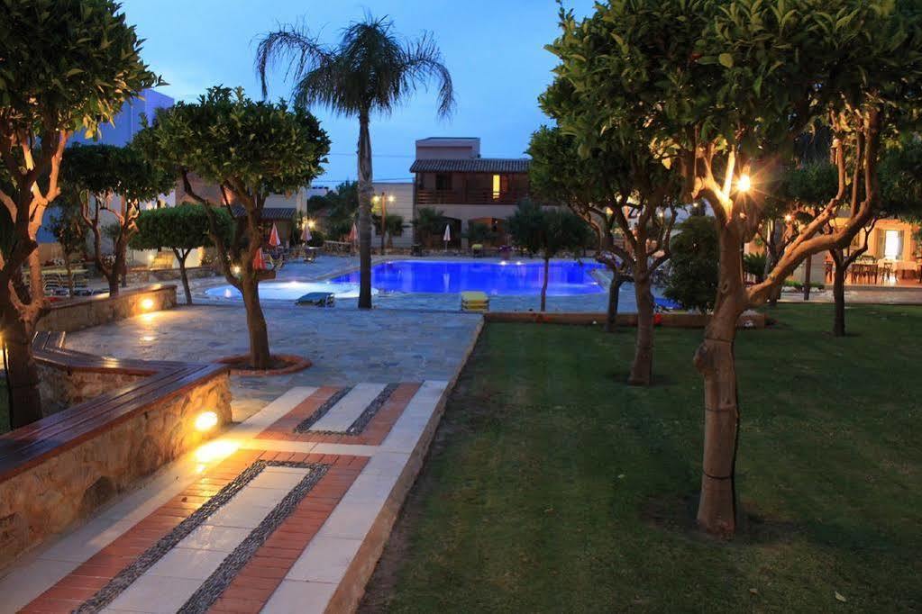 Omega Platanias Lejlighedshotel Platanés Eksteriør billede